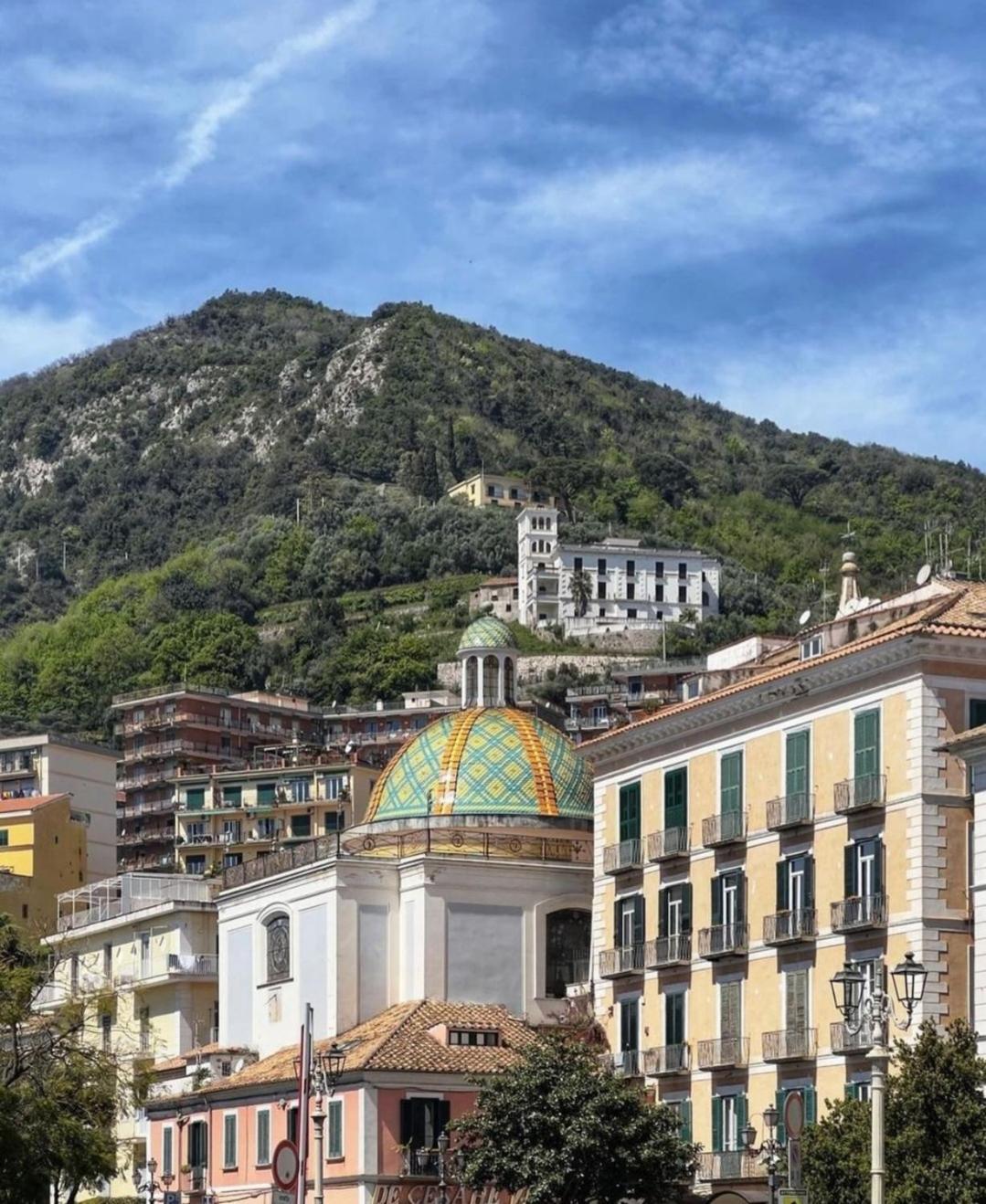 Salifornia Casa Vacanze Salerno Exterior photo